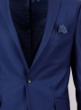 Мужской синий костюм с двумя шлицами