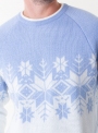 Men's sky-blue sweater in volumous knit.  