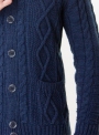 Мужской кардиган крупной вязки джинсового цвета