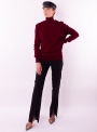 Женский бордовый свитер гольф плотной вязки