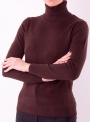Жіночий светр гольф Мілано темно-коричневого кольору тонкої в'язки