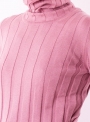 Женский свитер гольф пудрового цвета тонкой вязки