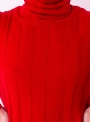 Женский свитер гольф красного цвета тонкой вязки