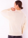 Женский молочный свитер крупной вязки