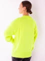 Женский салатовый свитер крупной вязки