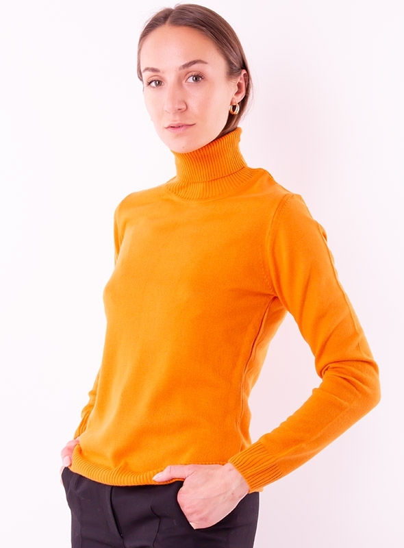 Женский свитер гольф Милано оранжевого цвета тонкой вязки