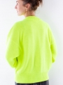 Жіночий салатовий светр грубої в'язки з вишивкою